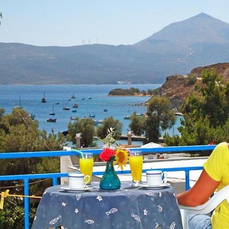 Hotel Delfini Adamantas Eksteriør billede